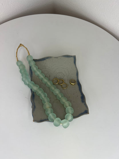 ORGANIC SHAPED CATCH TRAY