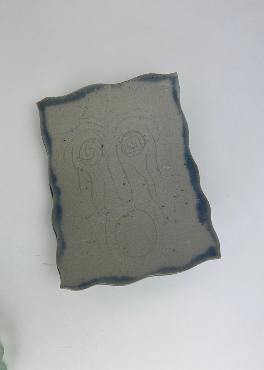 ORGANIC SHAPED CATCH TRAY