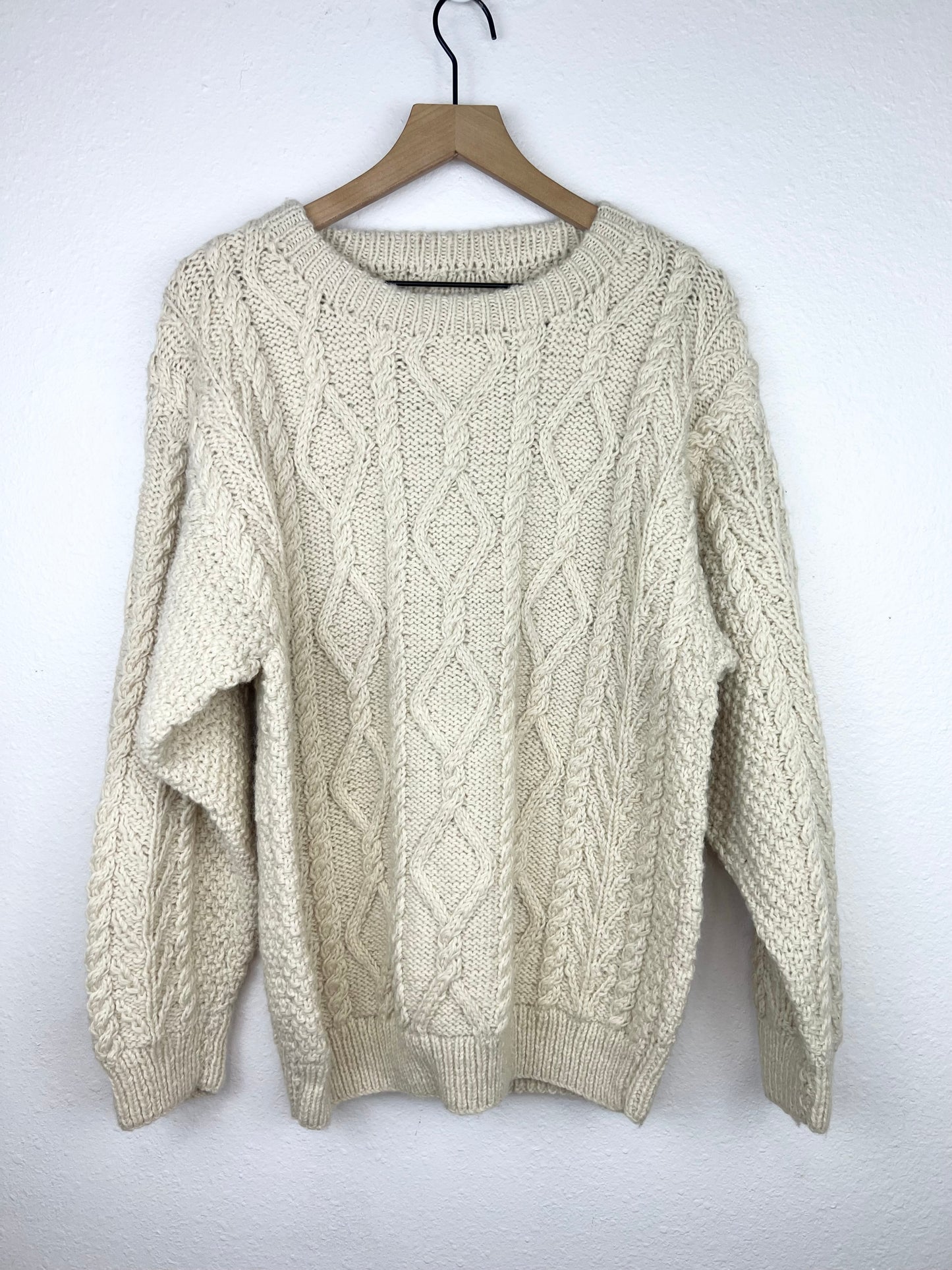 WOOL CABLE KNIT SWEATER
