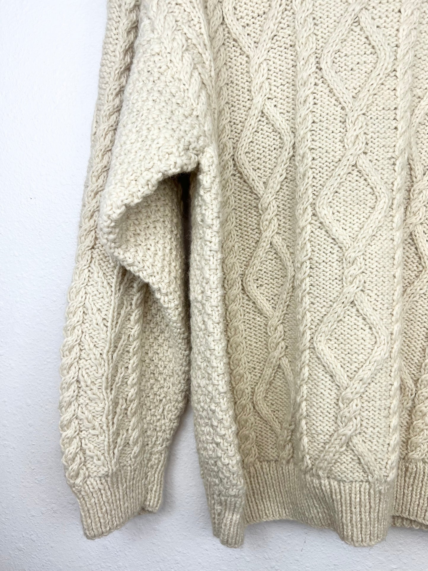 WOOL CABLE KNIT SWEATER
