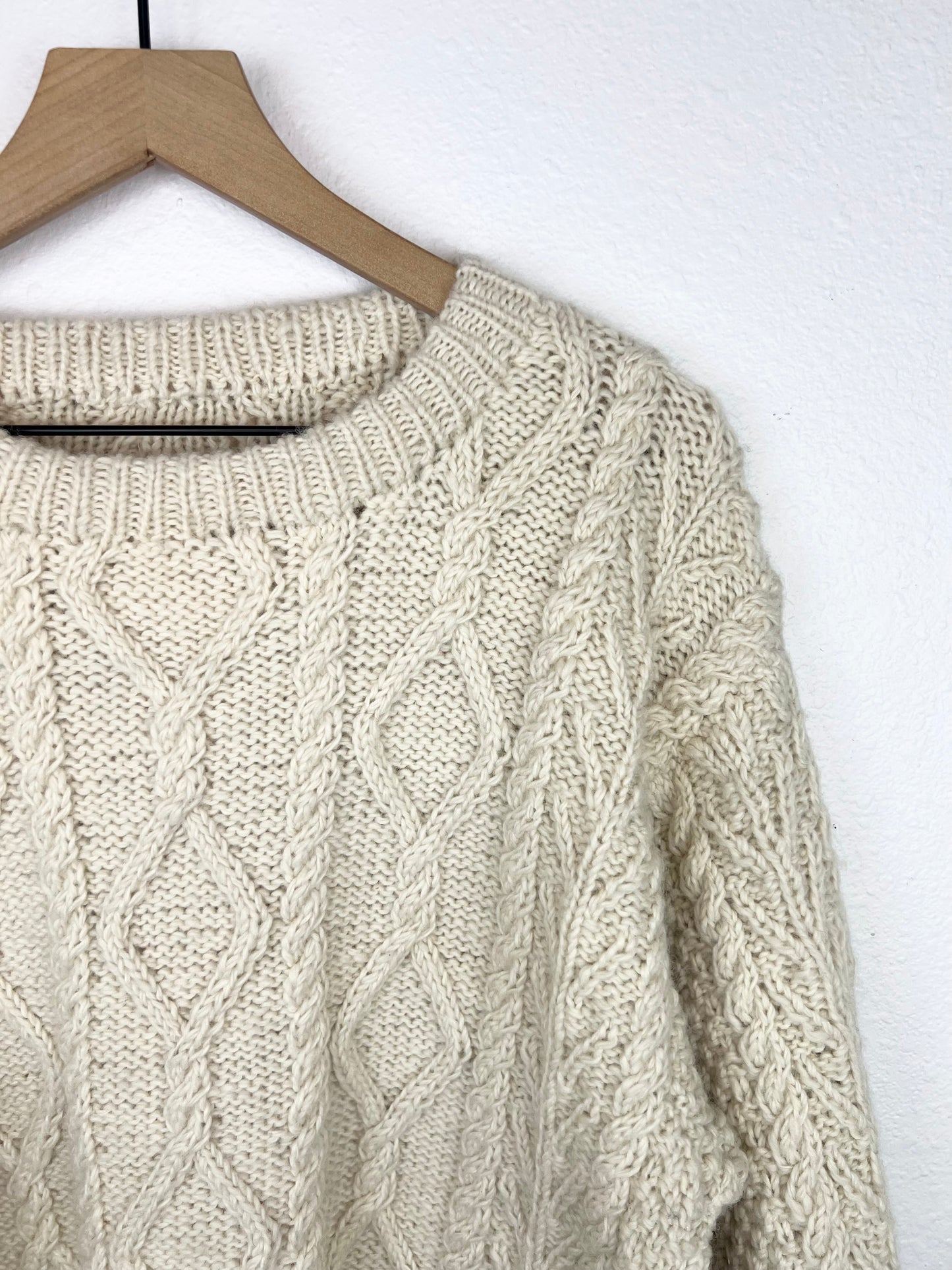 WOOL CABLE KNIT SWEATER