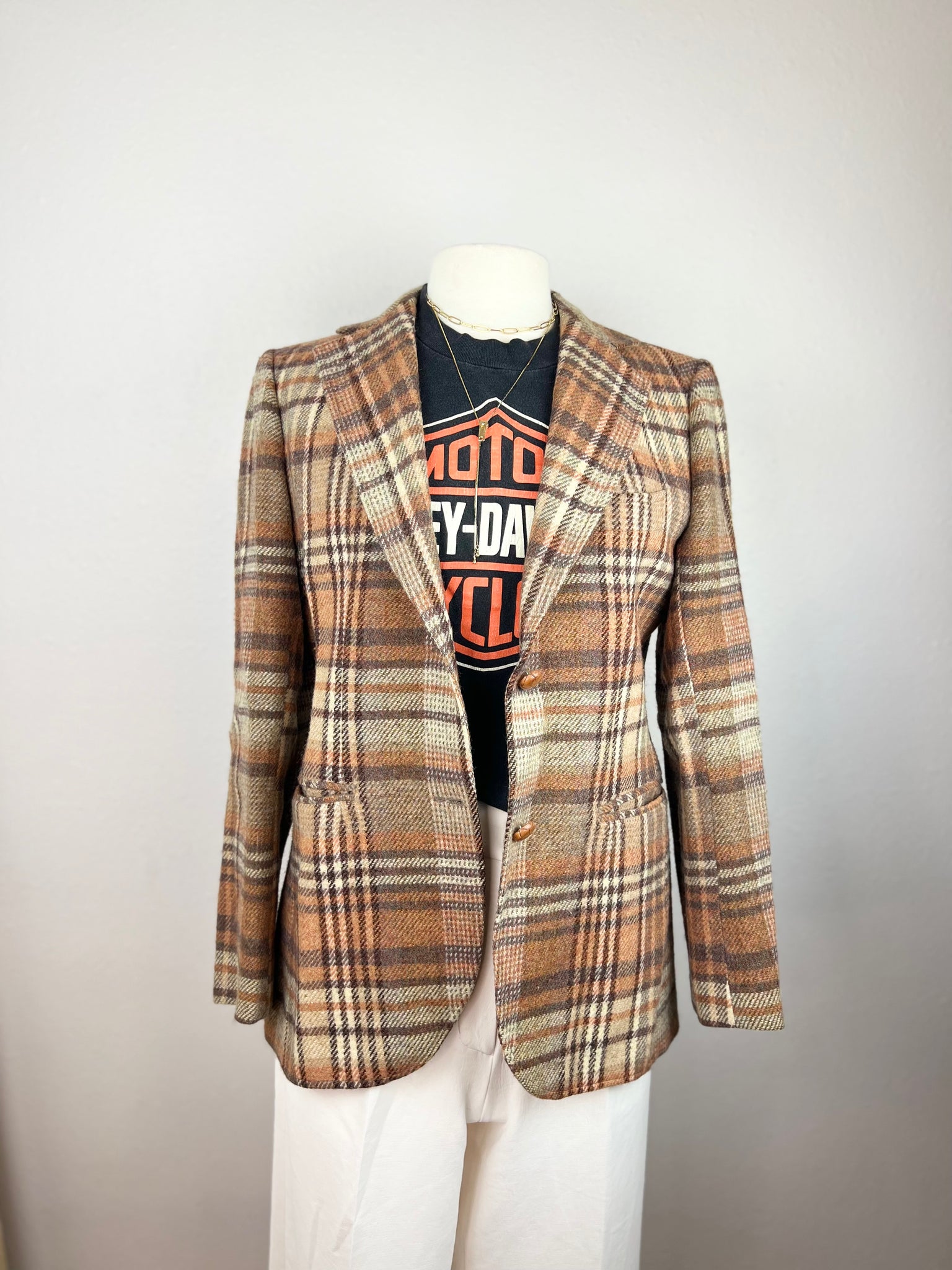 TAILORED PLAID BLAZER