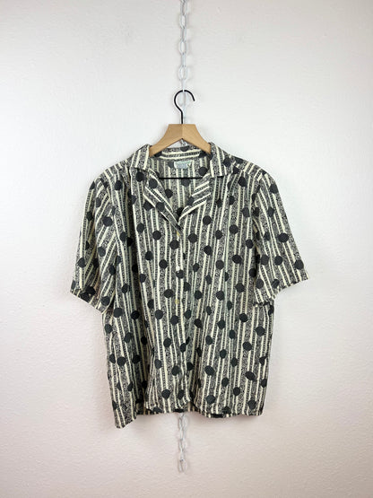 FUNKY BOXY BUTTON UP