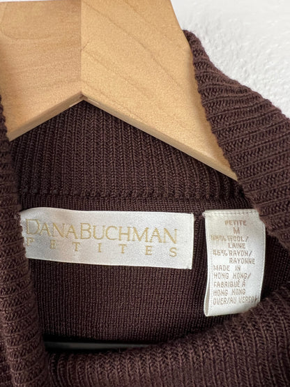 TEXTURED BROWN TURTLENECK