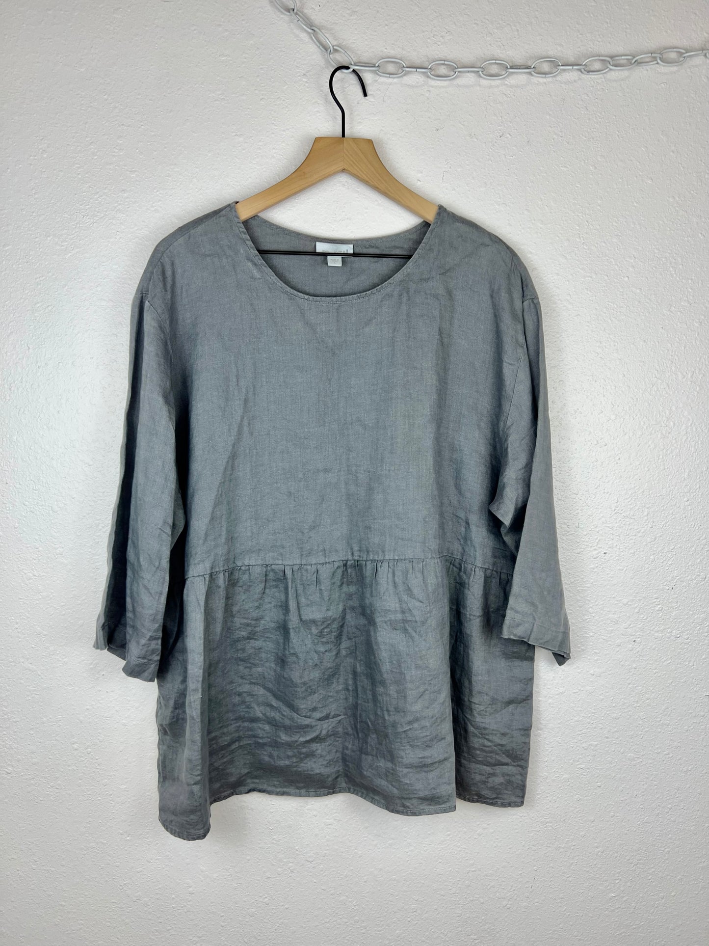 LINEN FLOWY BLOUSE