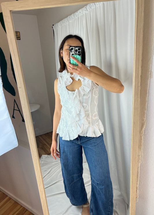WHITE RUFFLE BLOUSE