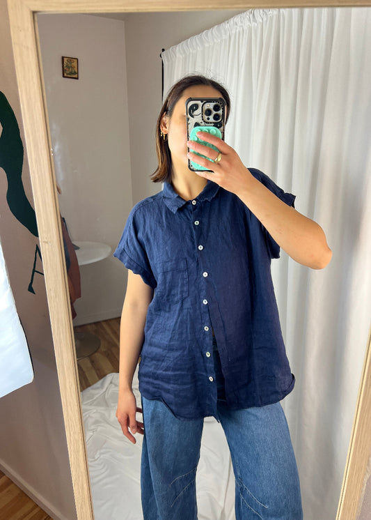 LINEN NAVY BUTTON DOWN TOP