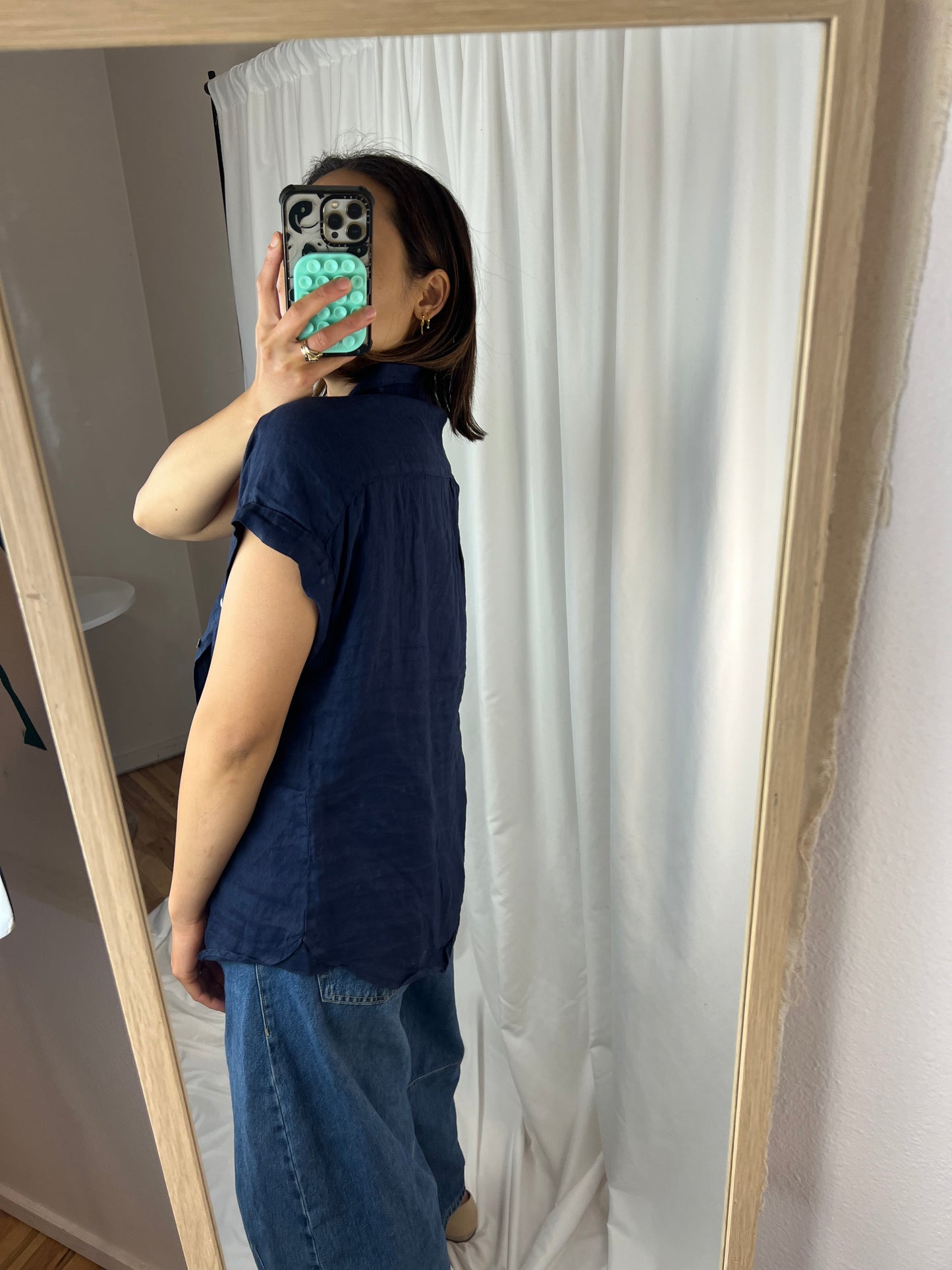 LINEN NAVY BUTTON DOWN TOP