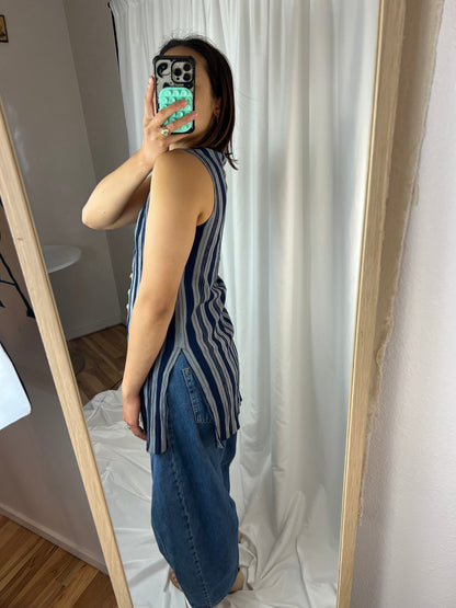 STRIPED SLEEVELESS TOP