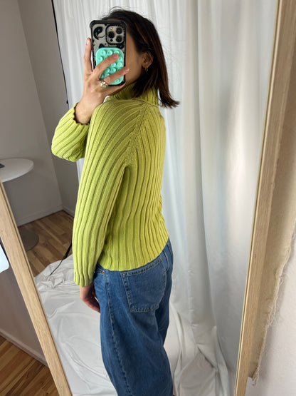 CHARTREUSE RIBBED TURTLENECK