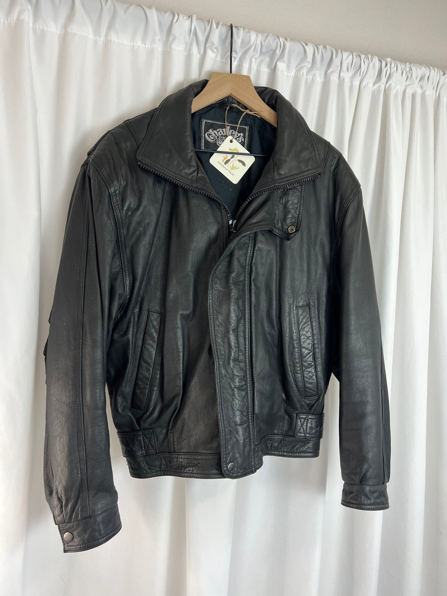 BLACK LEATHER BOMBER JACKET