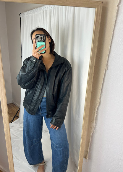 BLACK LEATHER BOMBER JACKET