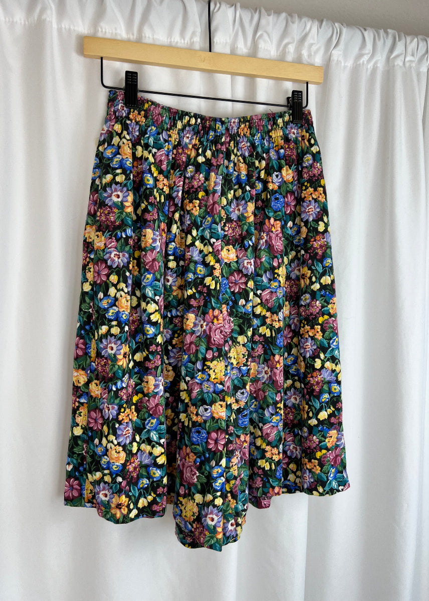 FLORAL FLOWY SHORTS | WAIST 24"