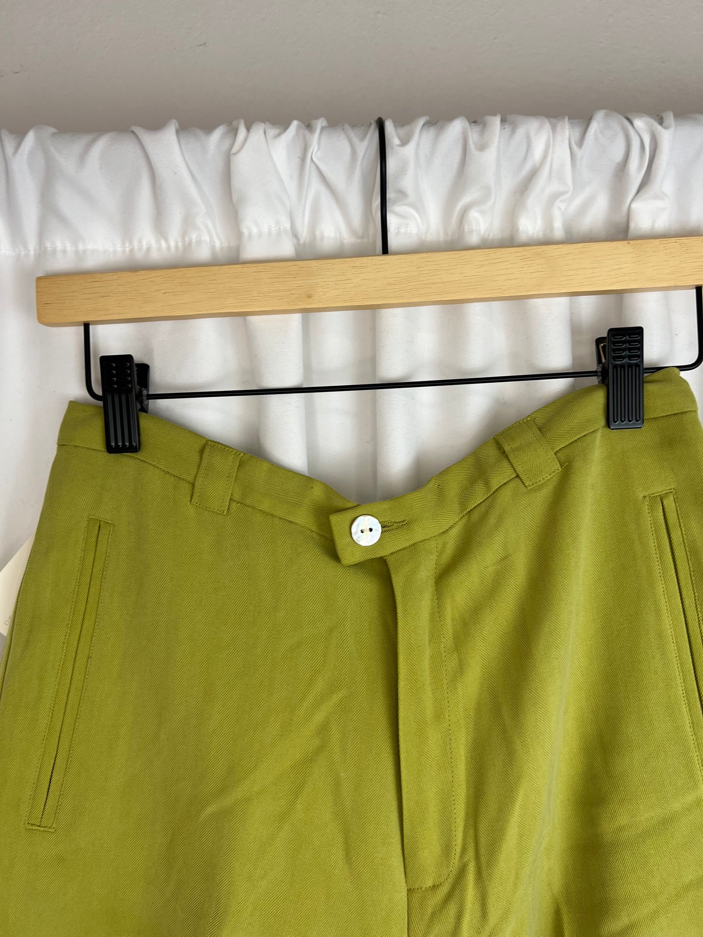 CHARTREUSE SILK SHORTS | WAIST 26"