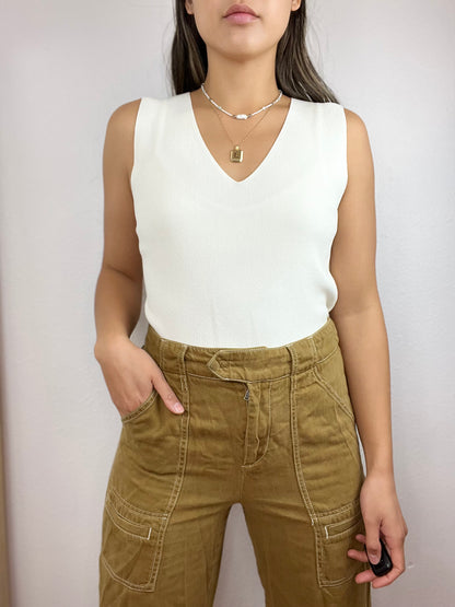 OFF WHITE DEEP V TOP
