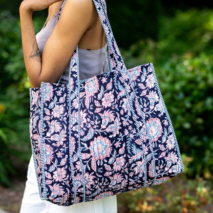 QUILTED BLOCK-PRINT TOTE- MIDNIGHT DESERT
