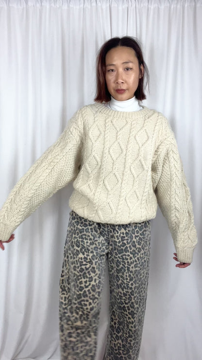 WOOL CABLE KNIT SWEATER