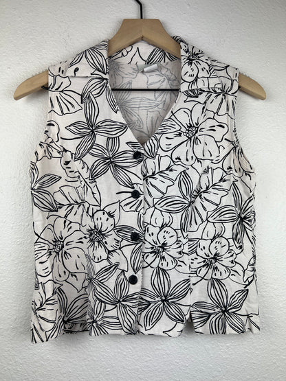 Cropped Floral V-Neck Button Up Top