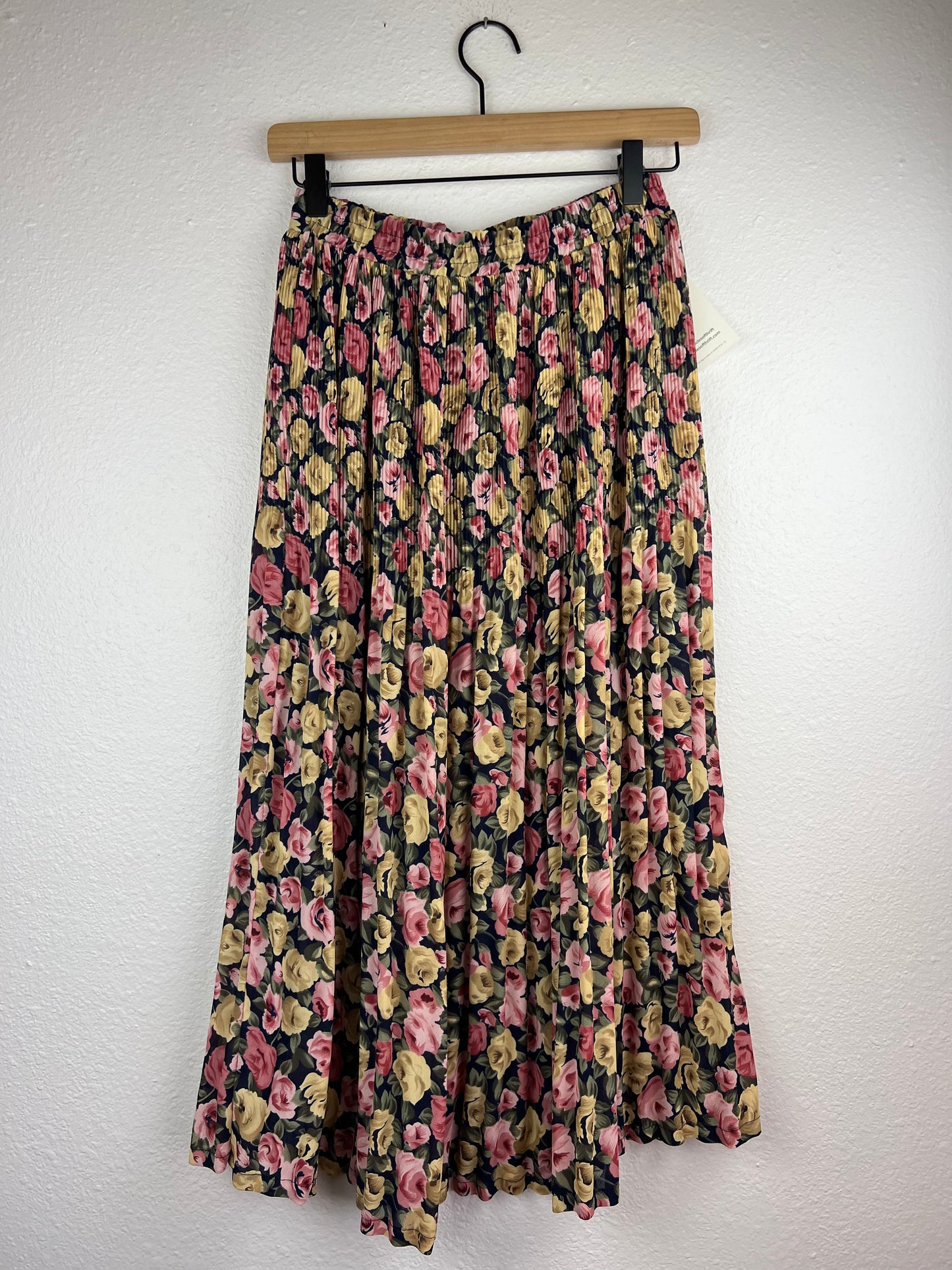 Flowy Midi Skirt