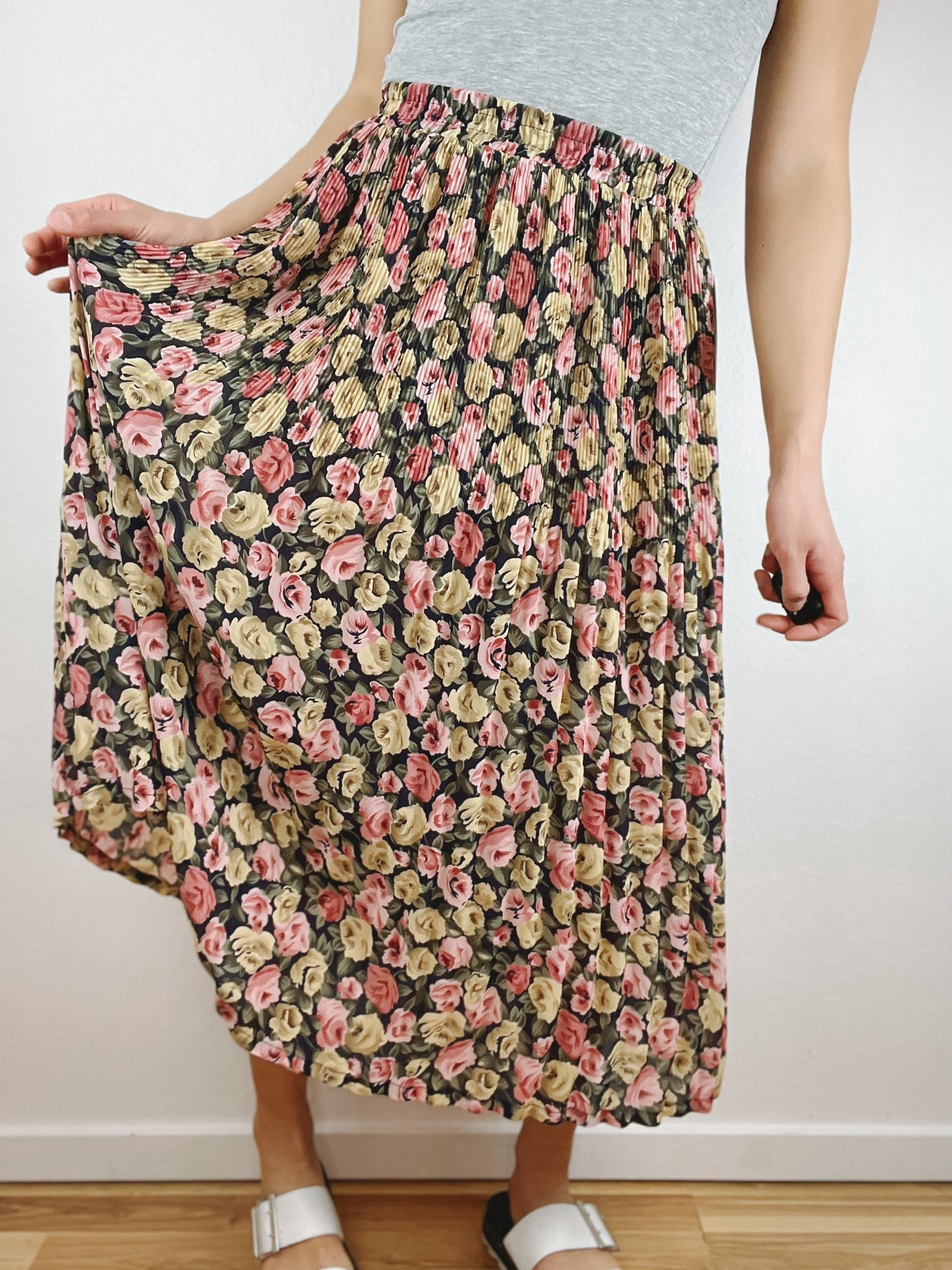 Flowy Midi Skirt